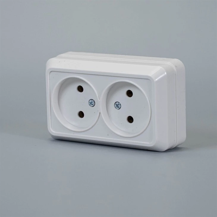 universal-double-socket